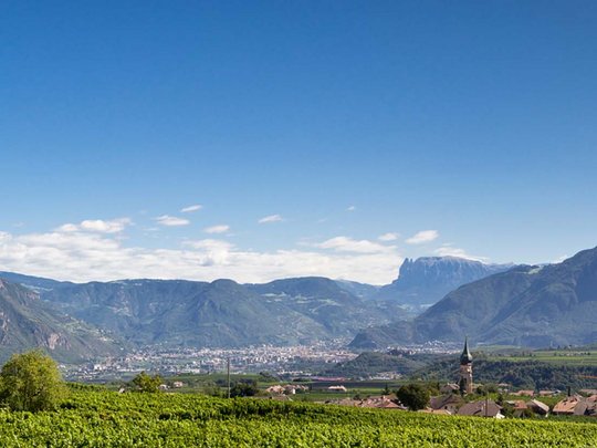 Die schönsten Wanderungen um Ihre Ferienwohnung nahe Girlan Die schönsten Wanderungen um Ihre Ferienwohnung nahe Girlan