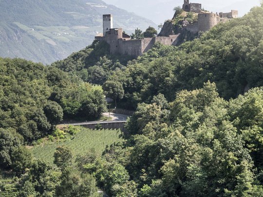 Die schönsten Wanderungen um Ihre Ferienwohnung nahe Girlan Die schönsten Wanderungen um Ihre Ferienwohnung nahe Girlan