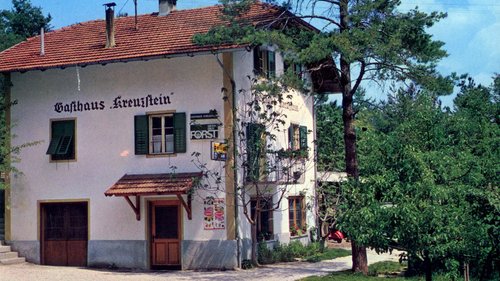 Kreuzstein: bar-caffetteria, b&b e appartamenti vacanze ad Appiano Kreuzstein: bar-caffetteria, b&b e appartamenti vacanze ad Appiano